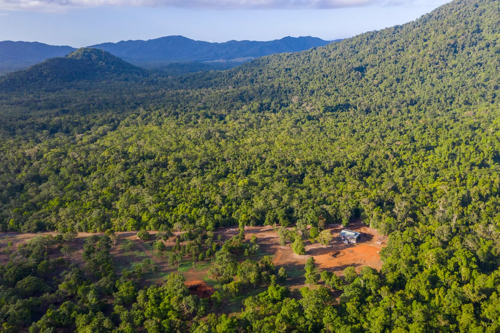 Lush tropical rainforest, Country